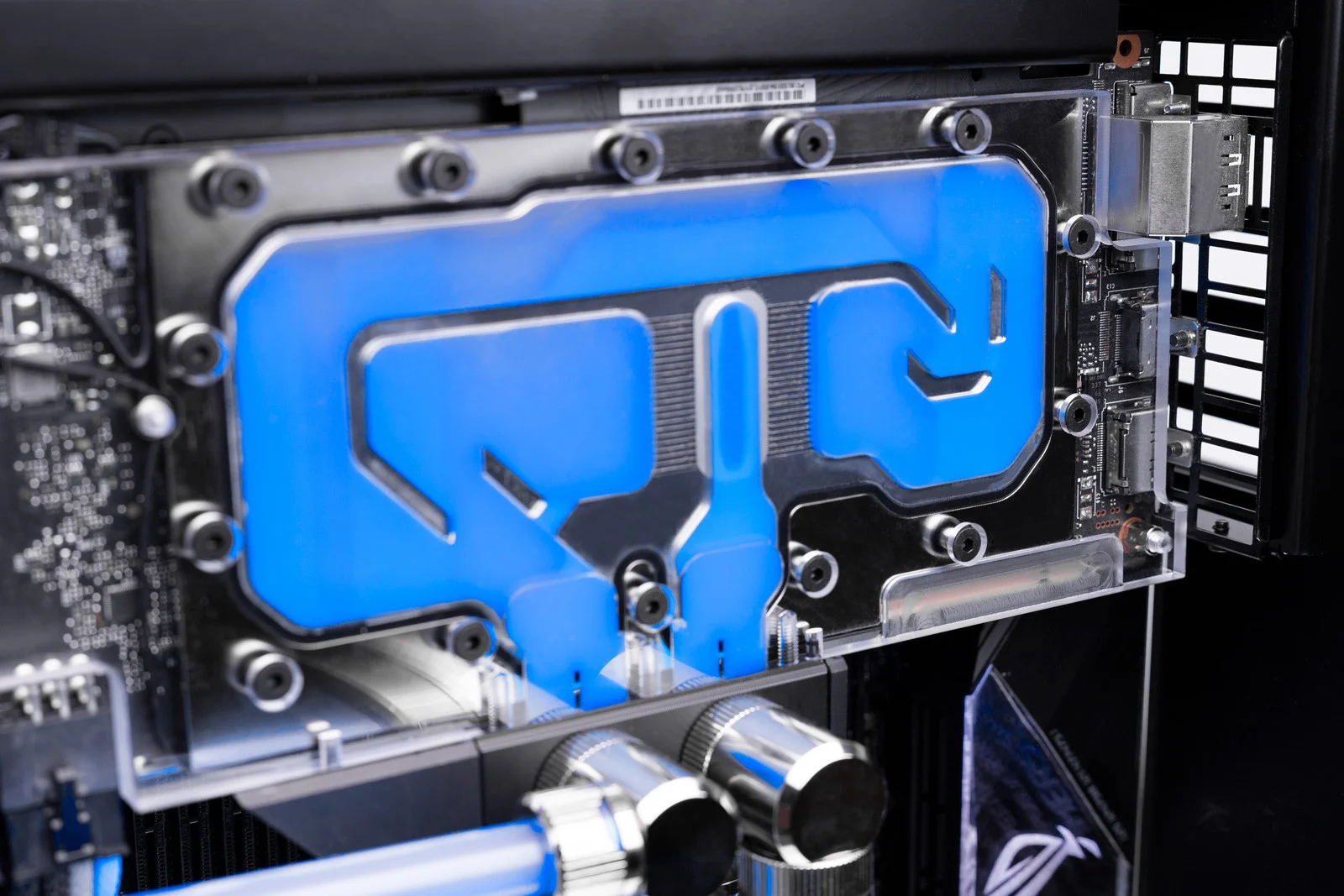 ekwb’s-latest-vertical-gpu-bracket-aims-to-fix-gpu-sag