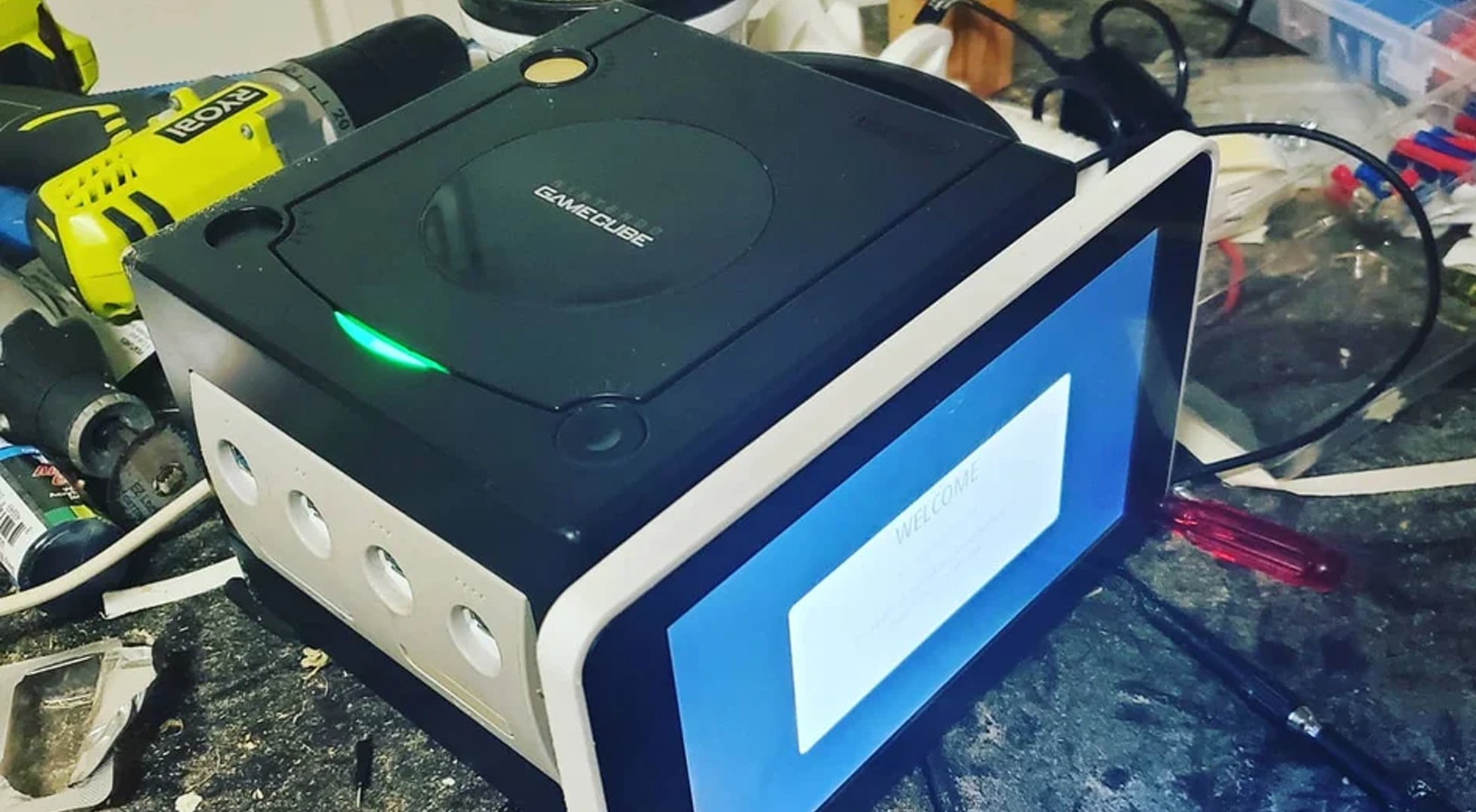 this-gamecube-has-a-raspberry-pi-inside-running-retropie