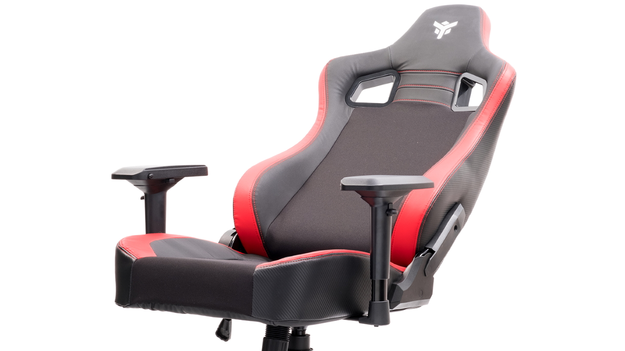 itek,-4-new-chairs-for-gamers-and-creators