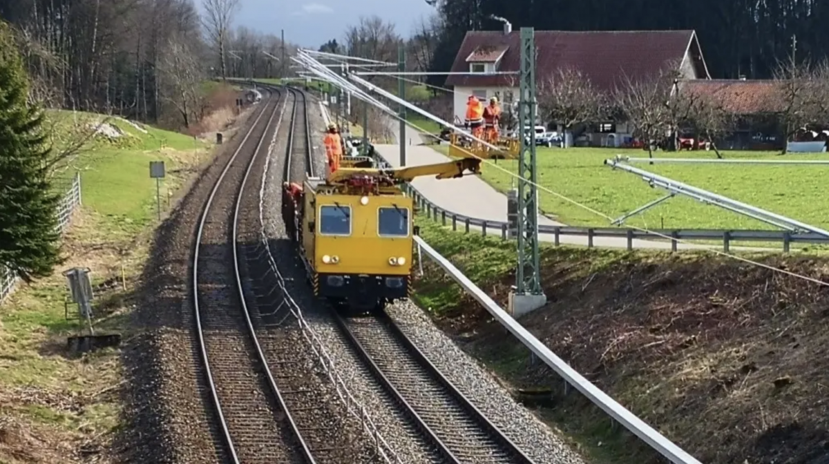 climate-protection:-scheuer-wants-to-connect-more-railway-lines-to-the-power-grid