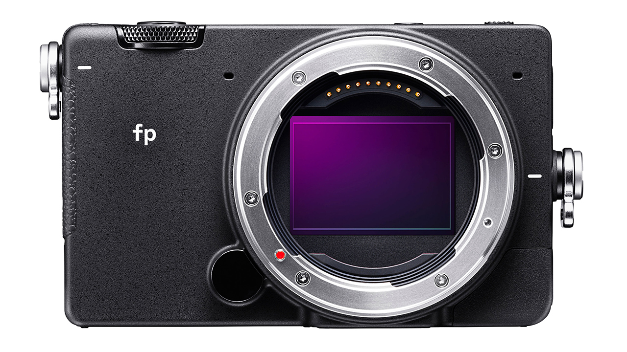 sigma-announces-several-firmware-updates,-including-for-the-mirrorless-fp