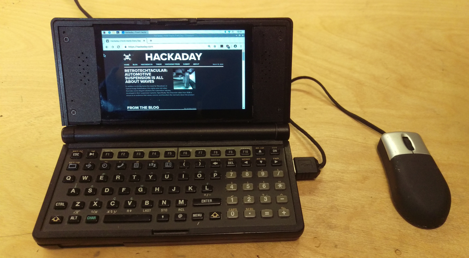 raspberry-pi-hpi95lx-project-is-a-retro-pda-masterpiece