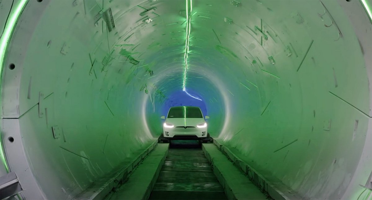 vegas-loop:-teslas-in-the-tunnel-under-sin-city