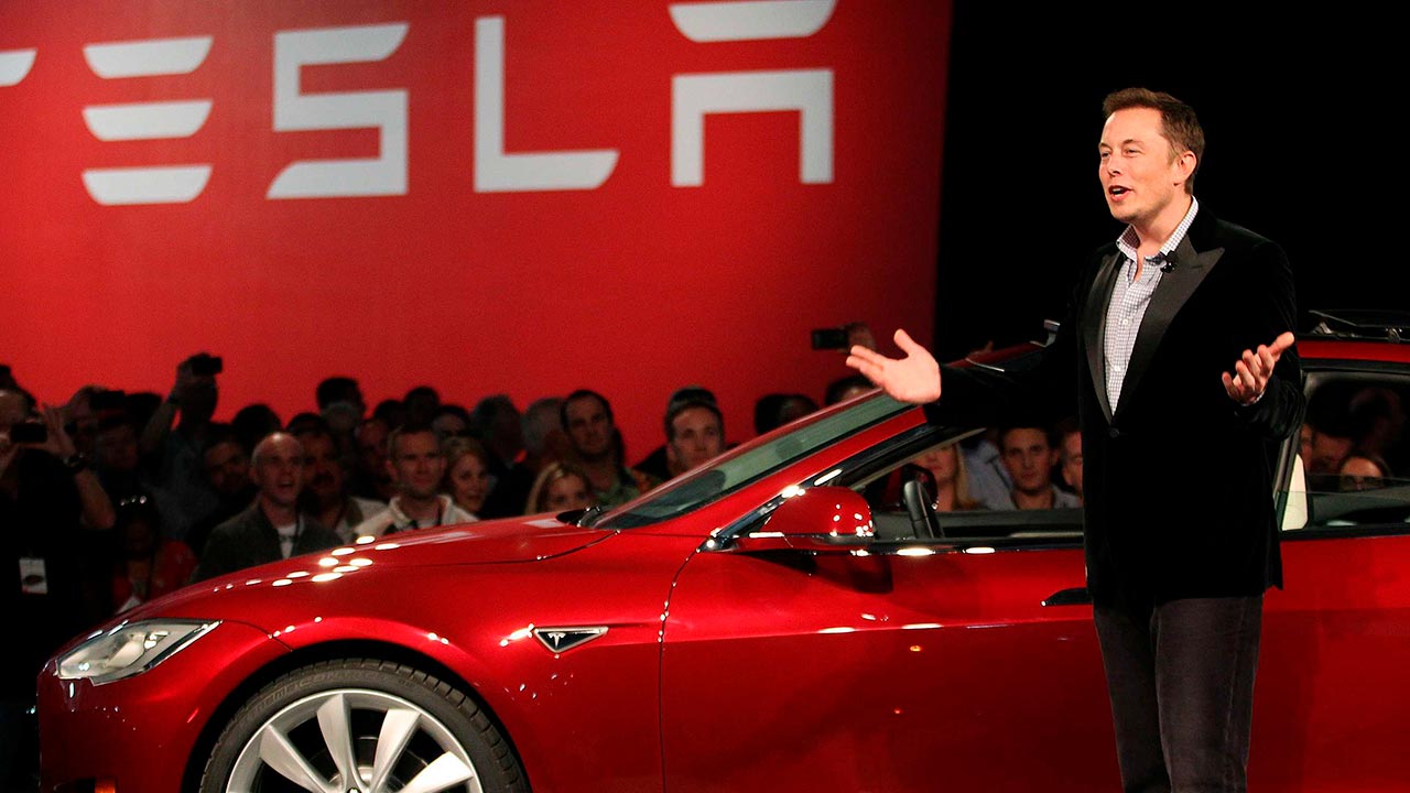 tesla-reaches-half-a-million-electric-vehicles-produced-in-2020