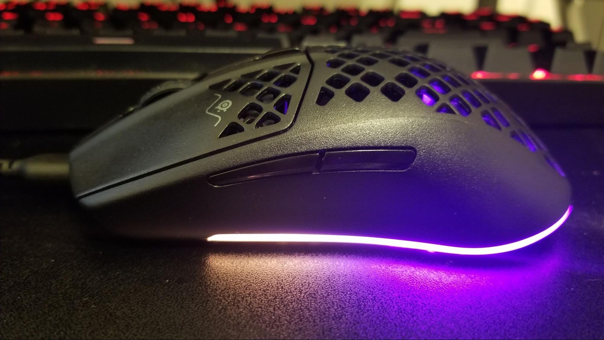 steelseries-aerox-3-review:-reliable,-hole-filled-performer