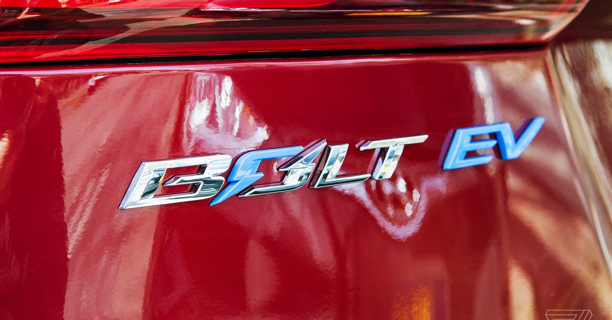 gm-teases-new-chevy-bolt-with-super-cruise,-sets-release-date-for-february