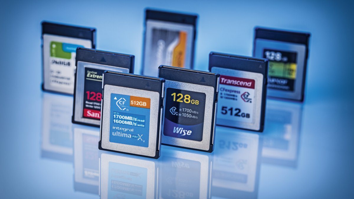 heise-+-|-eight-memory-cards-in-cfexpress-format-for-professional-cameras-in-the-test