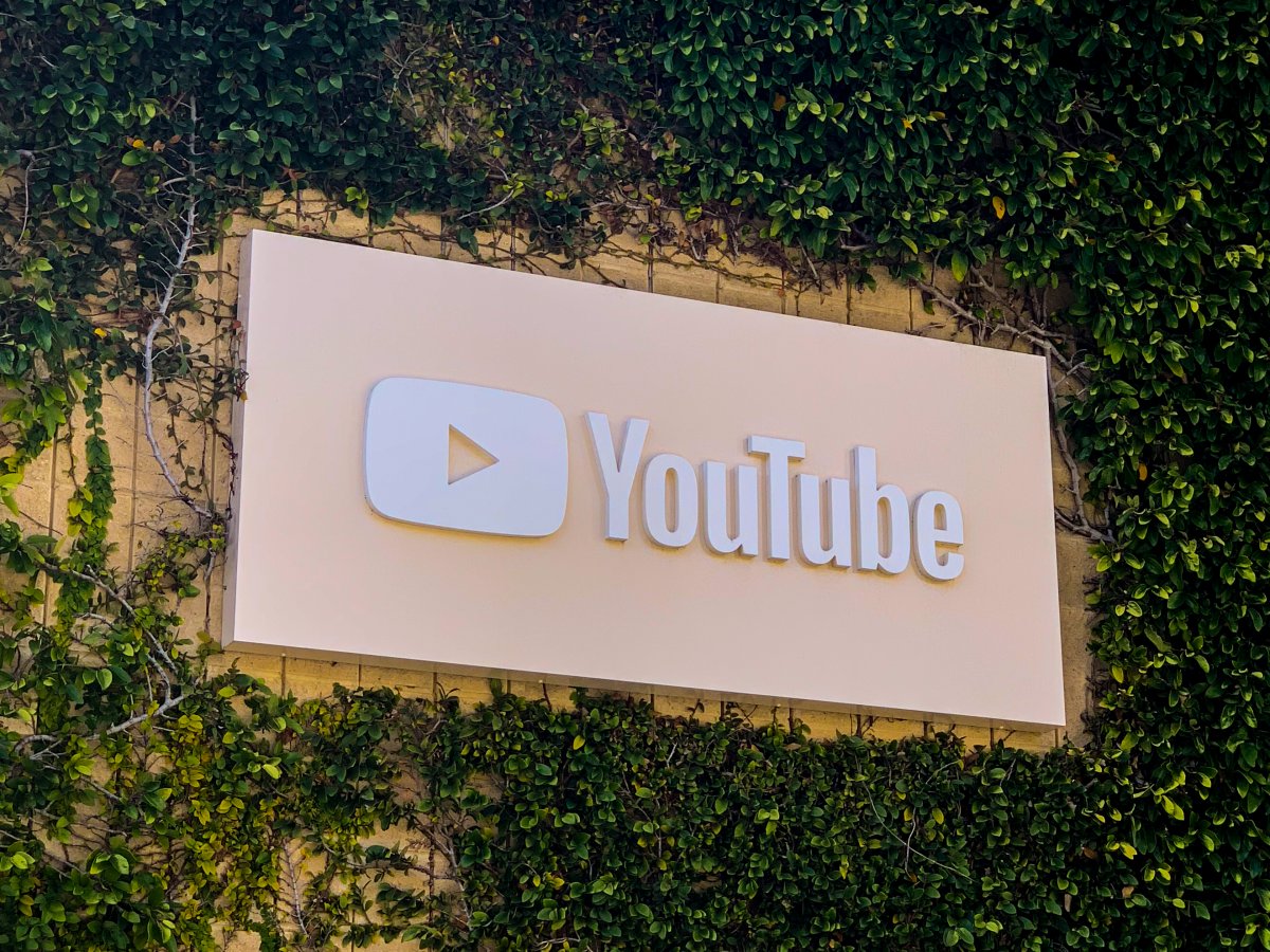 youtube-introduces-hashtag-landing-pages