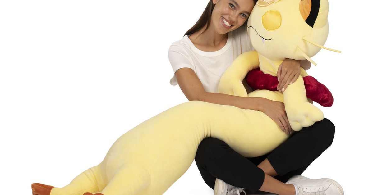 this-$300-meowth-turns-a-meme-into-a-five-foot-tall-plushie