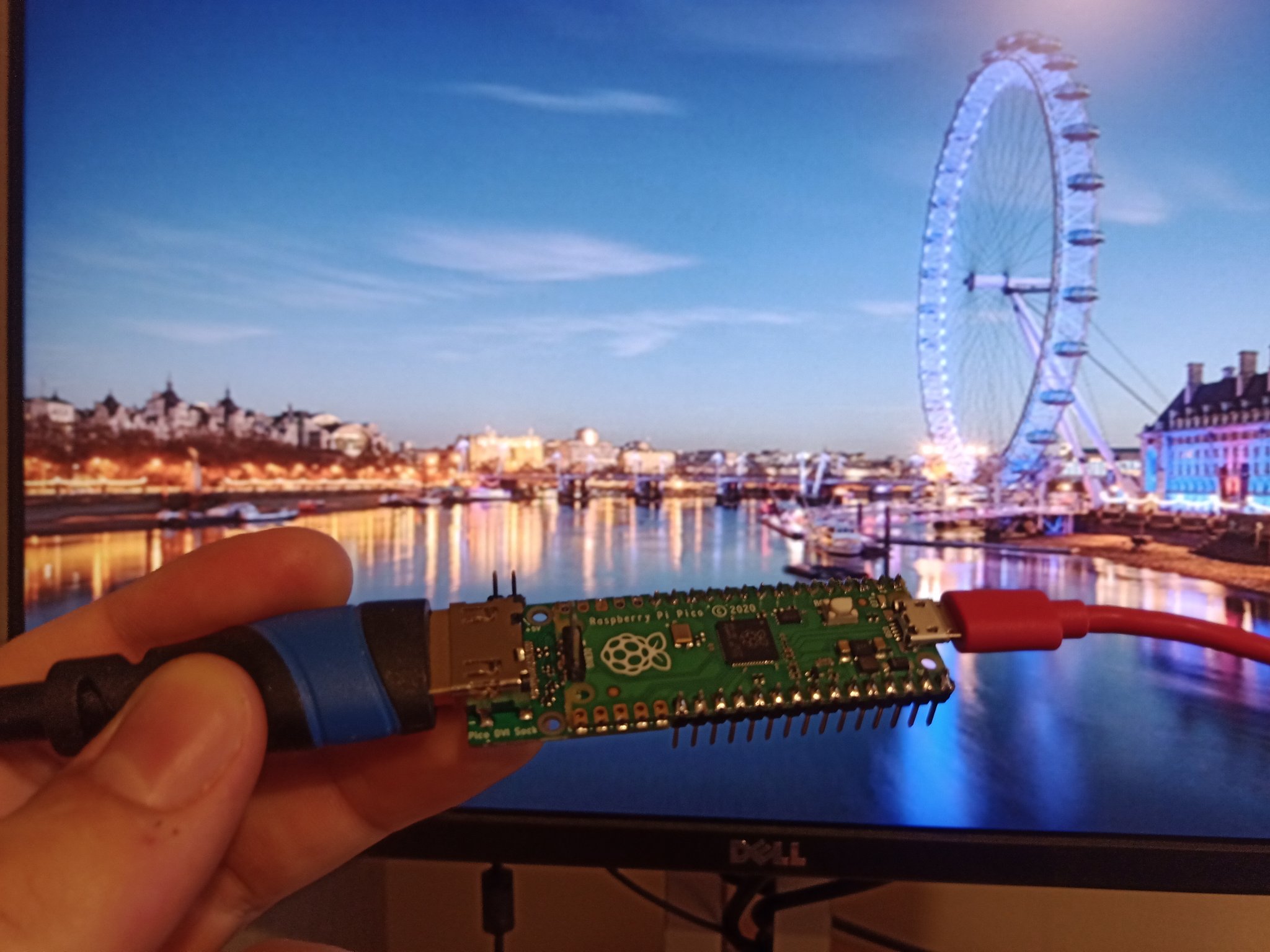 raspberry-pi-pico-dvi-sock-adds-video-output-to-your-pico