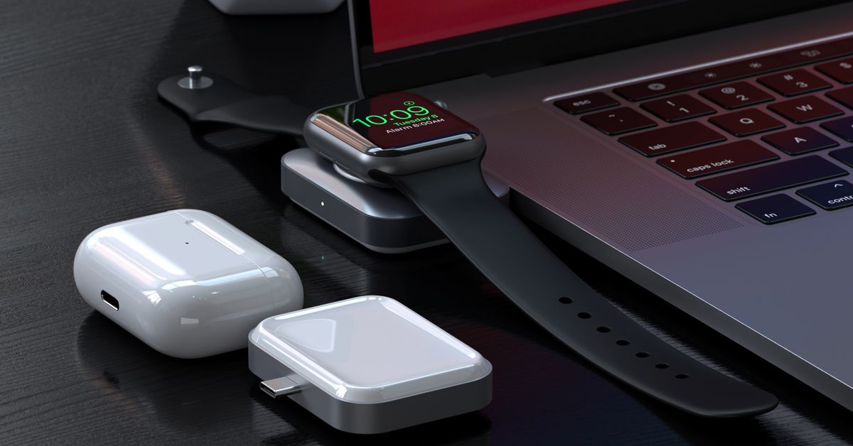 satechi’s-new-tiny-double-sided-wireless-charger-can-top-up-your-apple-watch-or-airpods