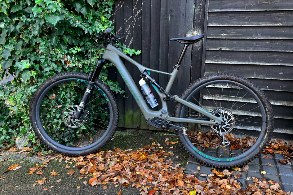 specialized-turbo-levo-sl-expert-carbon-review:-an-emtb-revolution?