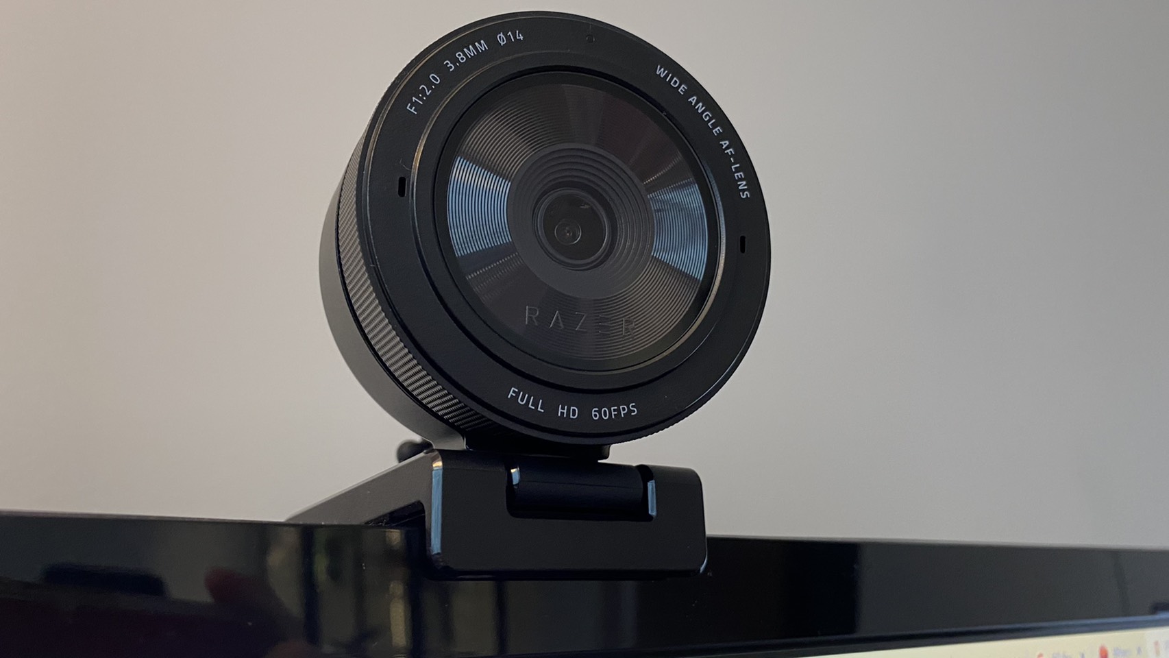 razer-kiyo-pro-webcam-review:-a-new-hardcore-standard