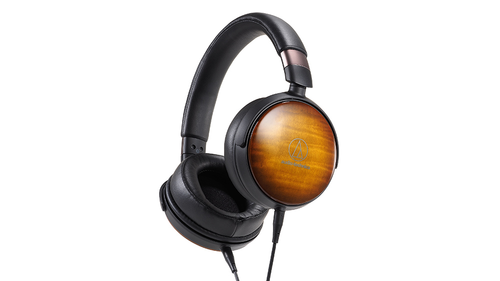 audio-technica-brings-its-iconic-wood-design-to-ath-wp900-portable-headphones