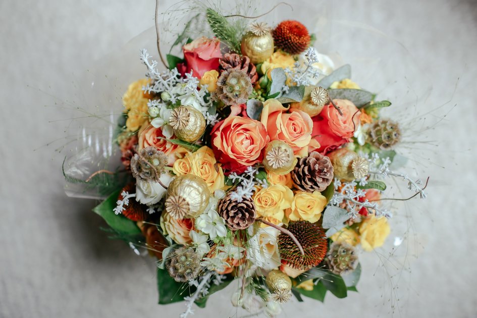 best-uk-flower-delivery-services-2021:-get-gorgeous-blooms