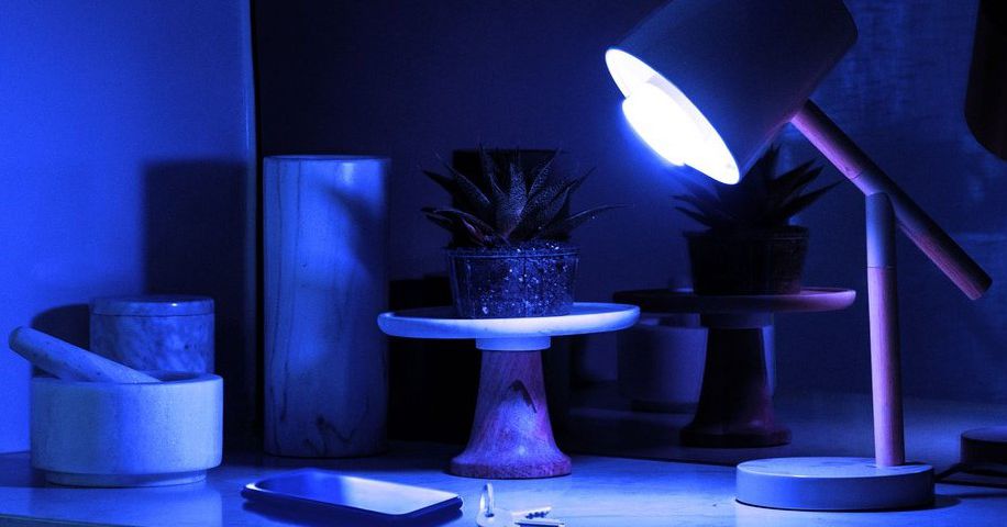 lifx’s-bacteria-killing-smart-bulb-works,-but-here’s-the-small-print