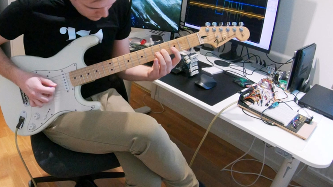 raspberry-pi-pico-converts-guitar-into-midi-controller