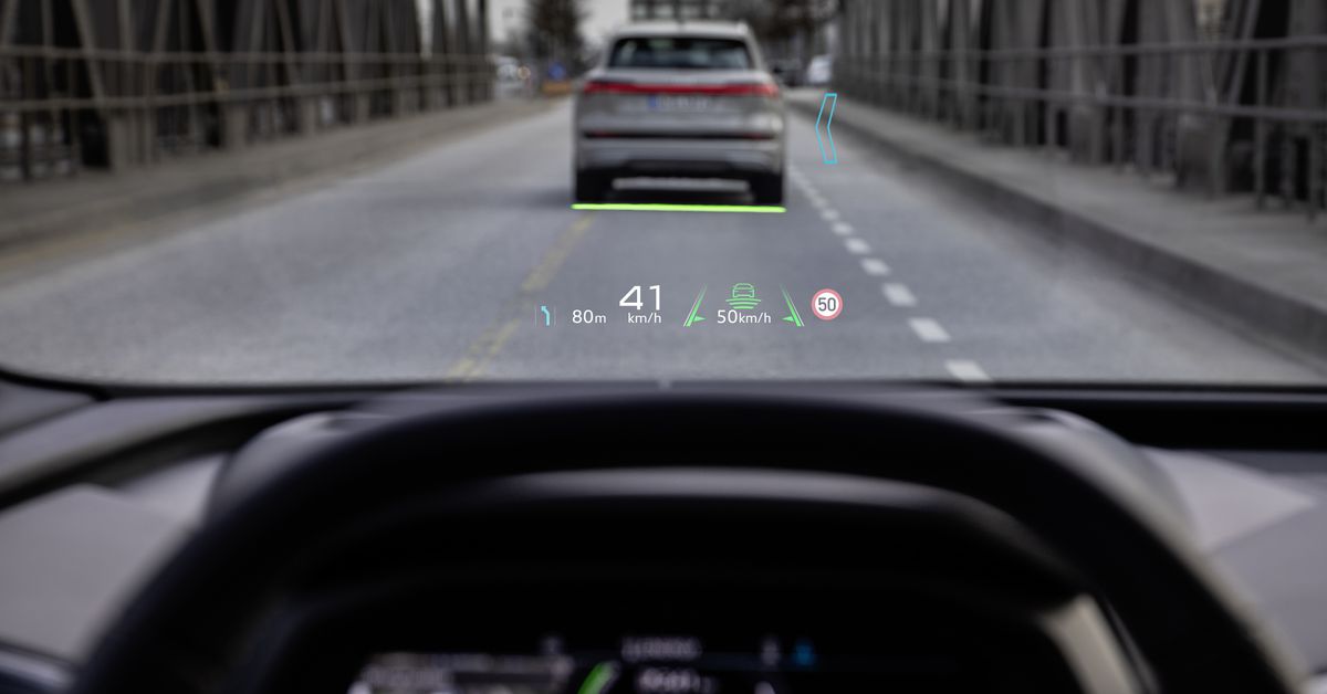 audi-shows-off-the-q4-e-tron’s-new-augmented-reality-display