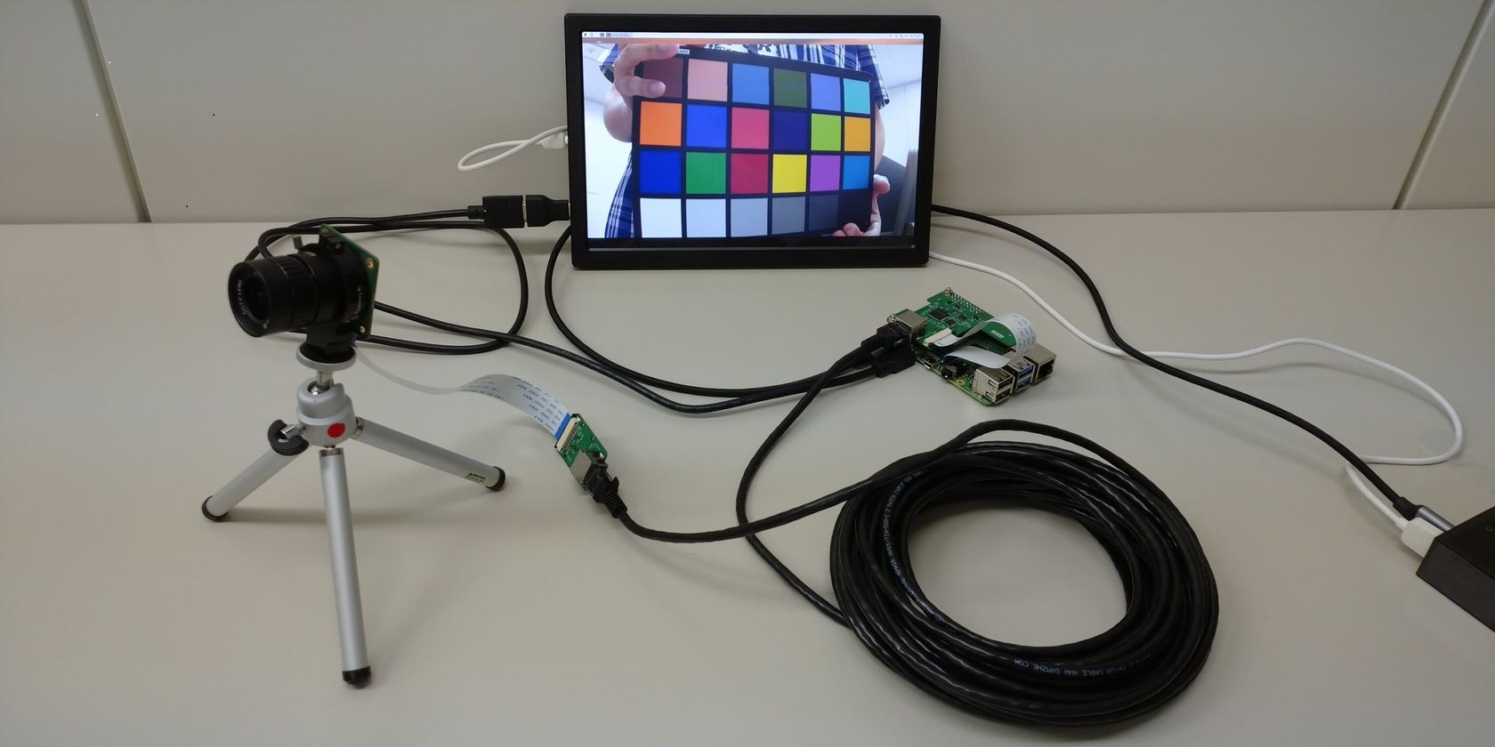 camera-extension-aims-to-get-your-raspberry-pi-camera-closer-to-the-action