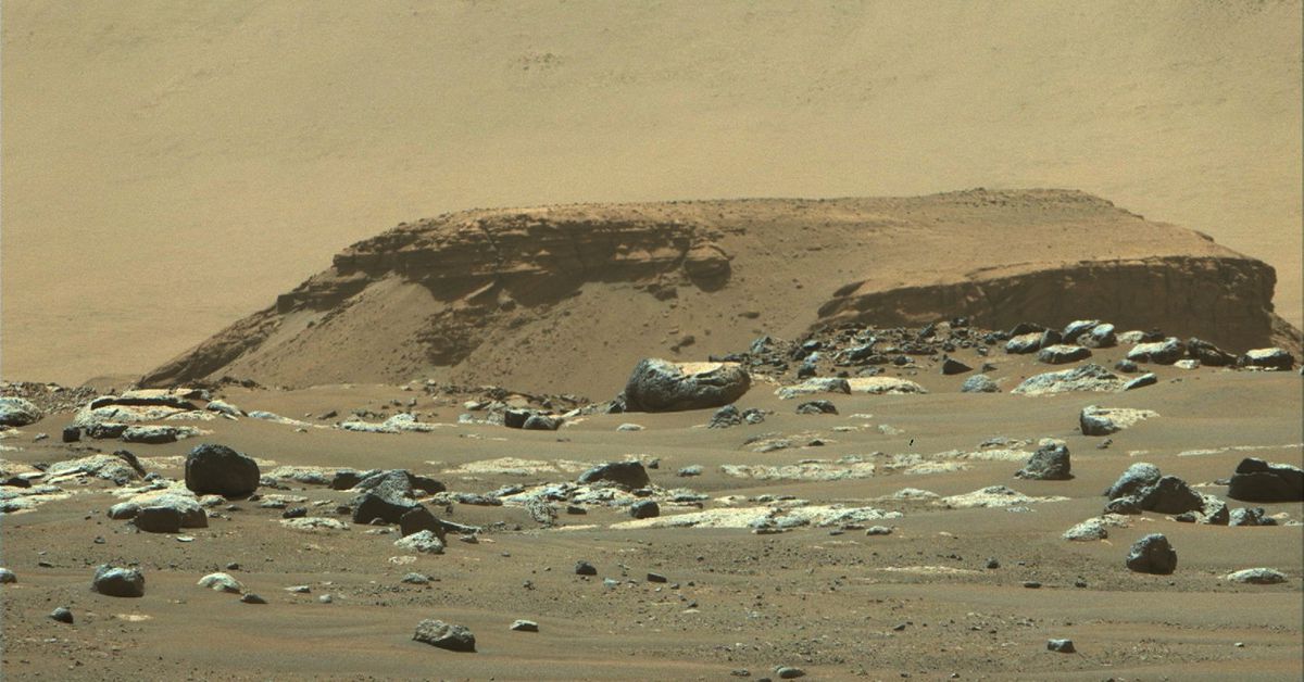 mars-might-be-hiding-most-of-its-old-water-underground,-scientists-say