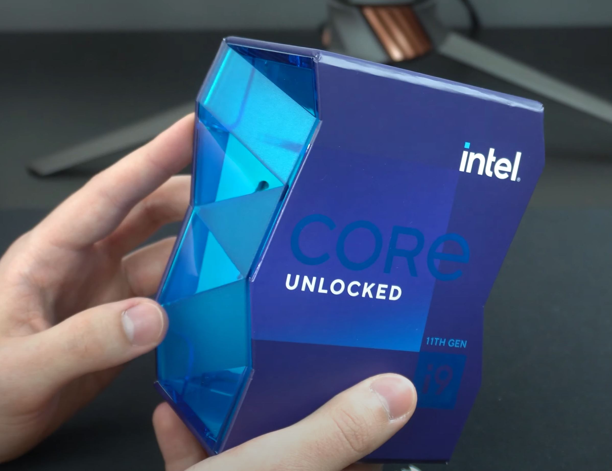 intel’s-weird-new-unlocked-rocket-lake-i9-packaging-revealed