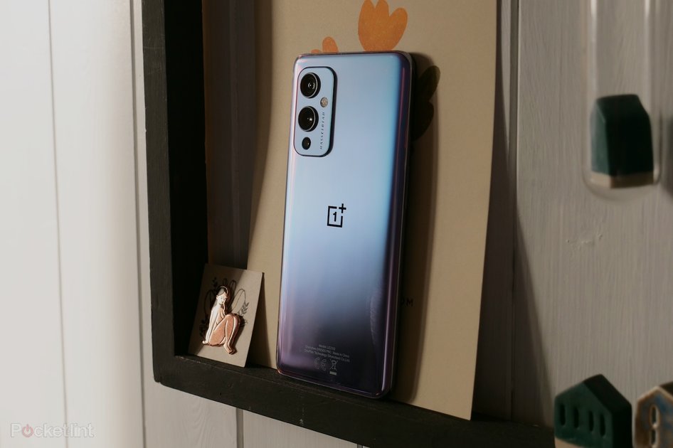 oneplus-9-initial-review:-two-steps-forward-one-step-back?