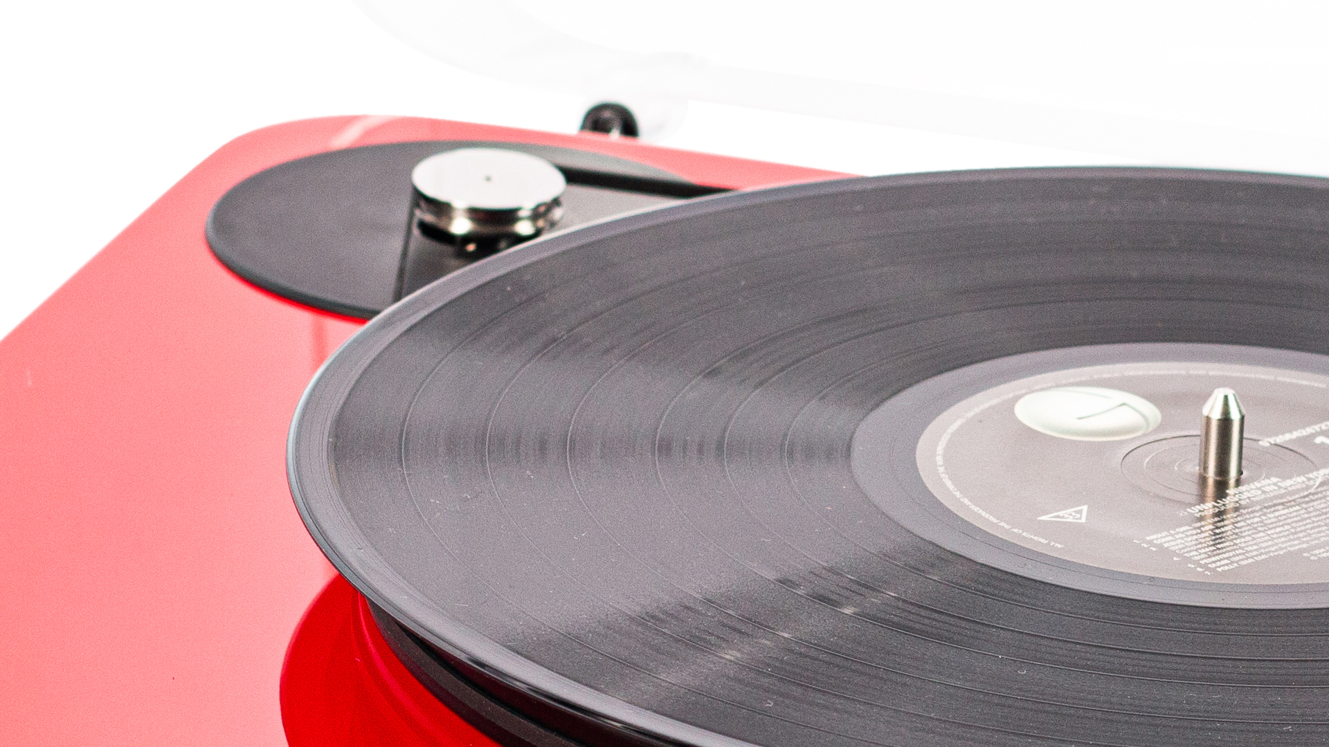 uk-vinyl-revenue-to-overtake-cds-in-2021-according-to-british-phonographic-industry