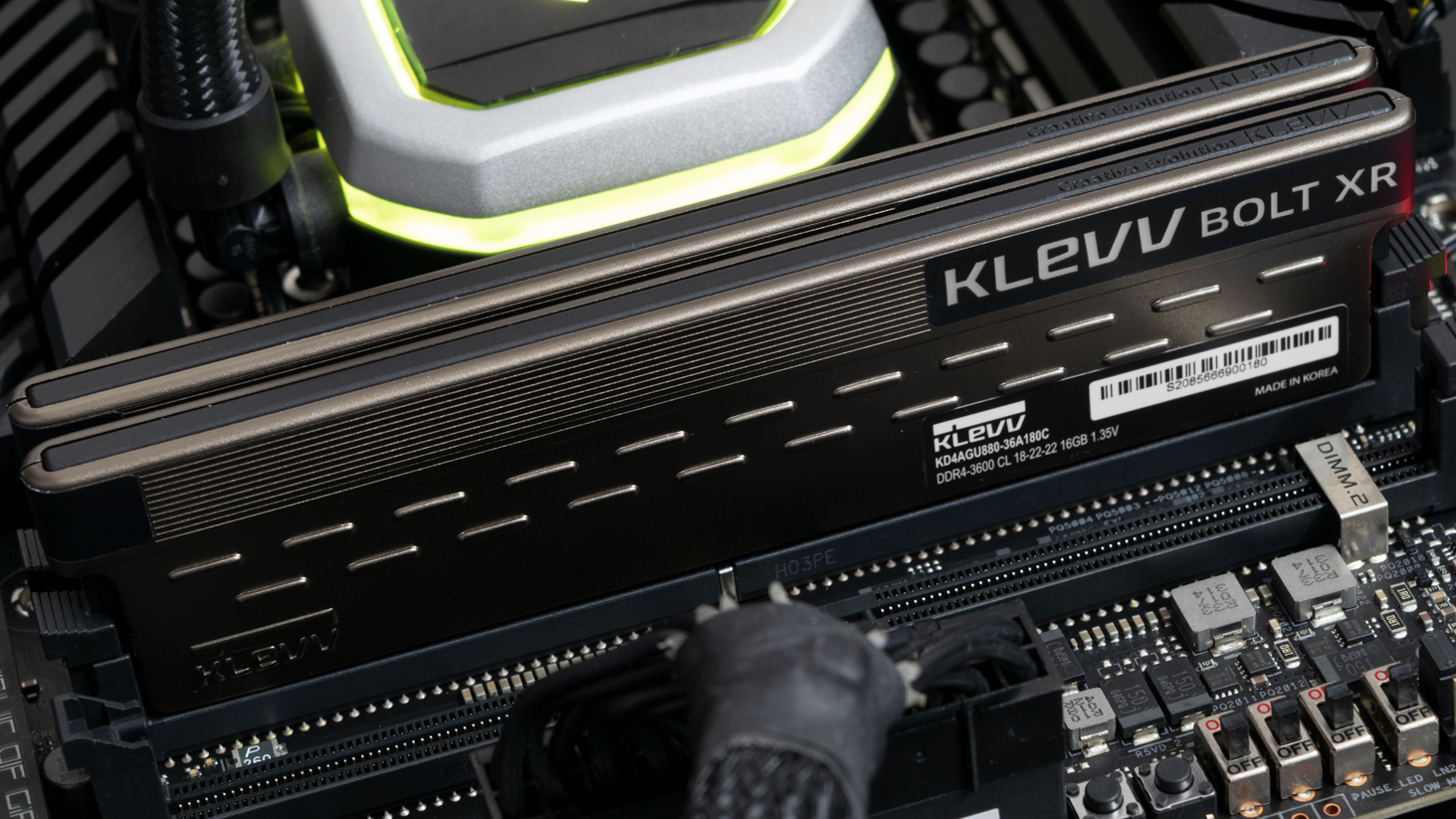 klevv-bolt-xr-ddr4-3600-c18-2x16gb-review:-the-rgb-less-commoner