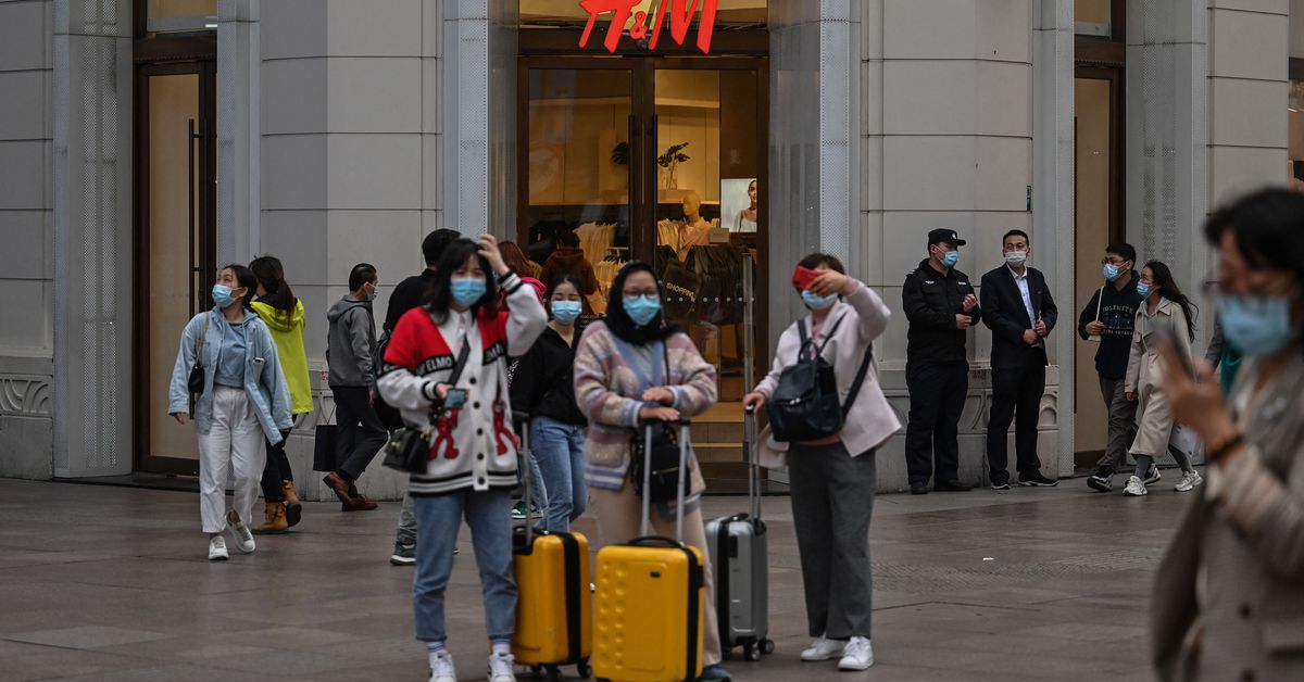 h&m-and-other-western-brands-gone-from-apple-maps-and-other-apps-in-china