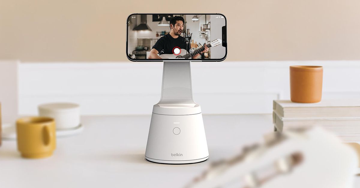 belkin’s-iphone-12-stand-will-follow-you-with-face-tracking-(but-not-during-video-calls)
