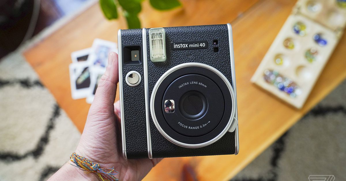 fujifilm’s-new-instax-mini-40-is-a-$100-vintage-looking-toy