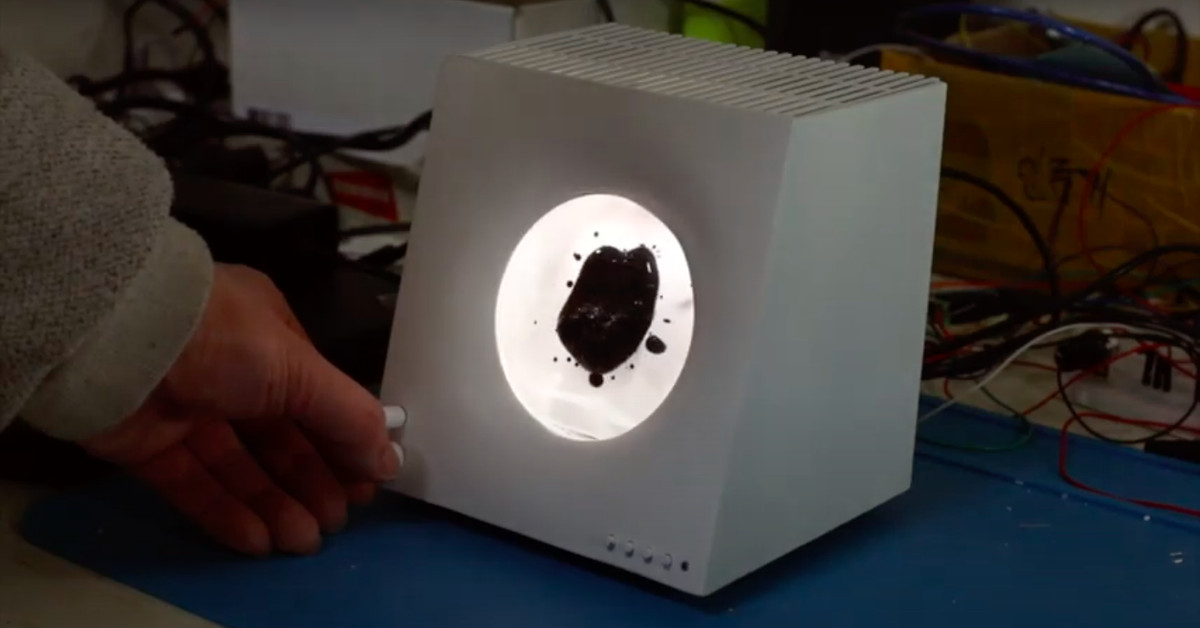 this-speaker-uses-dancing-ferrofluid-to-visualize-music
