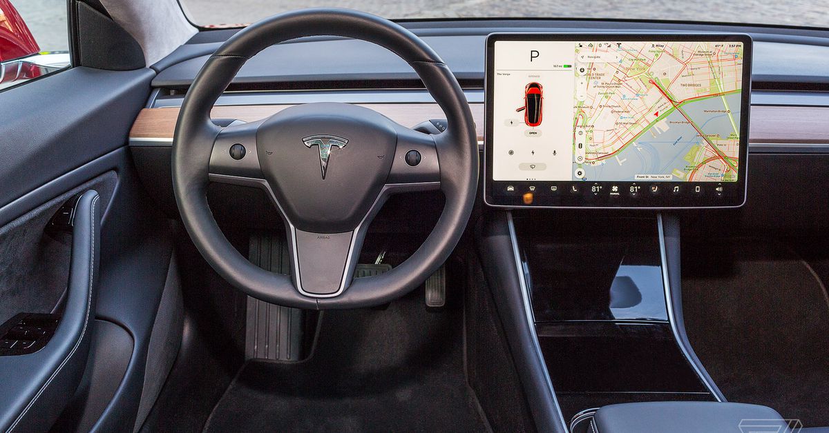 tesla-is-being-scrutinized-by-senate-democrats-for-autopilot-misuse