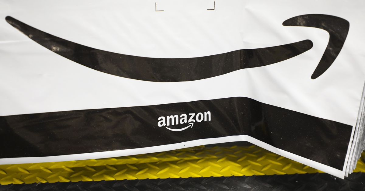 shareholders-push-amazon-to-reveal-its-plastic-footprint