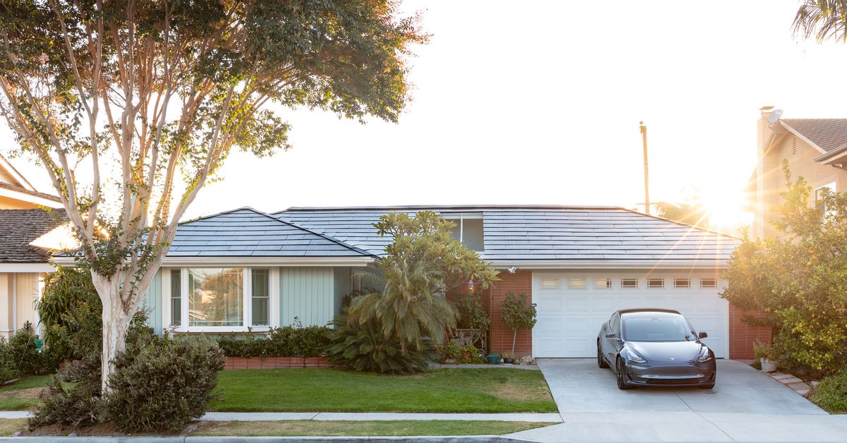 elon-musk-says-tesla-made-‘significant-mistakes’-with-solar-roof-project
