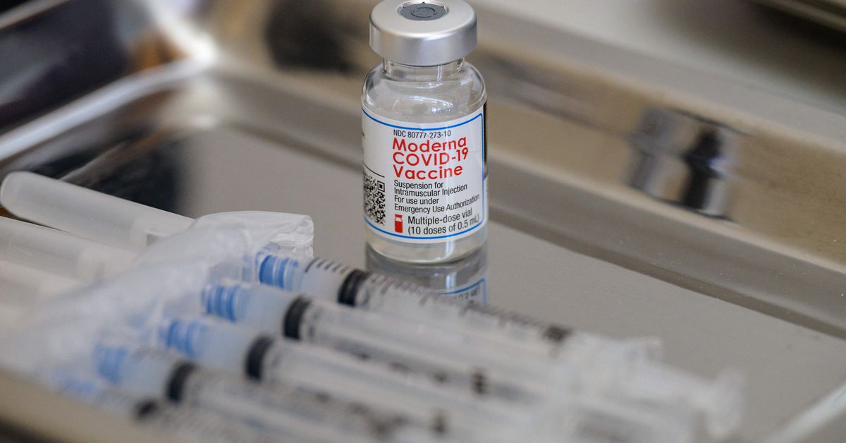 covid-19-vaccinations-are-keeping-older-americans-out-of-hospitals
