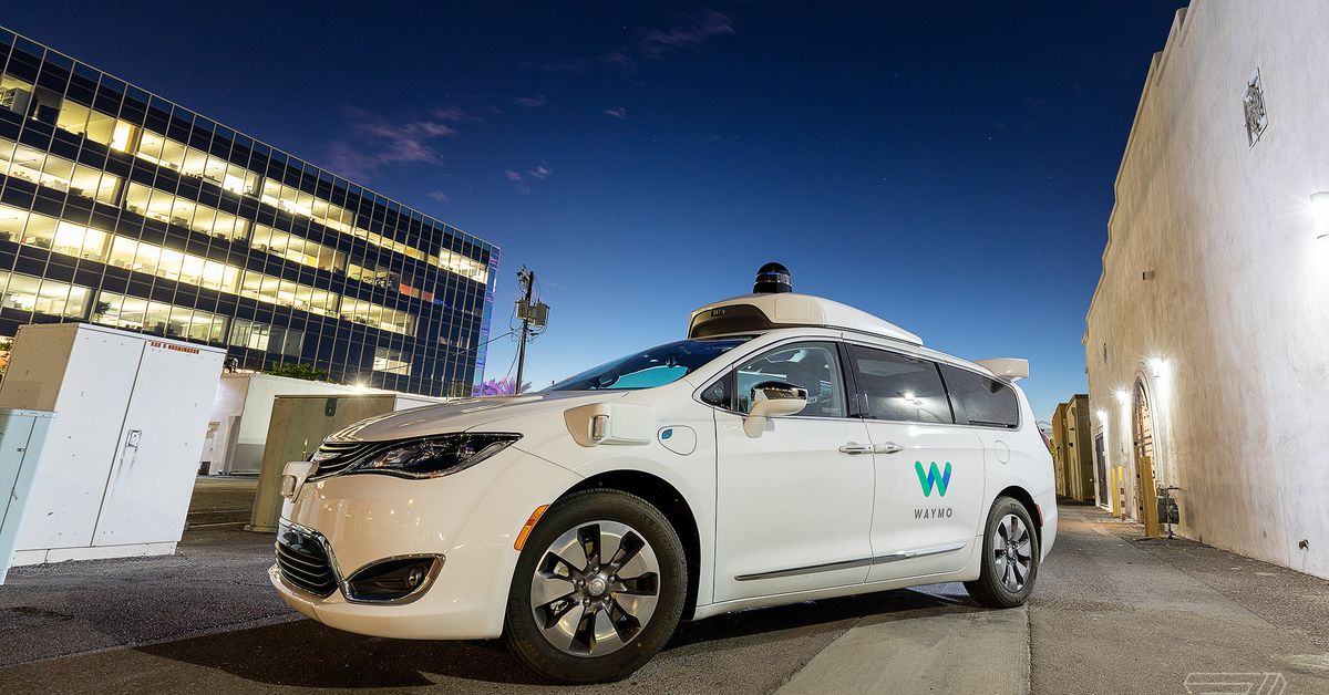 a-driverless-waymo-got-stuck-in-traffic-and-then-tried-to-run-away-from-its-support-crew