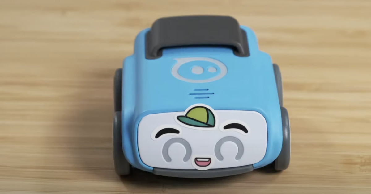 sphero’s-cute-car-shaped-robot-is-driven-to-teach-kids-about-programming