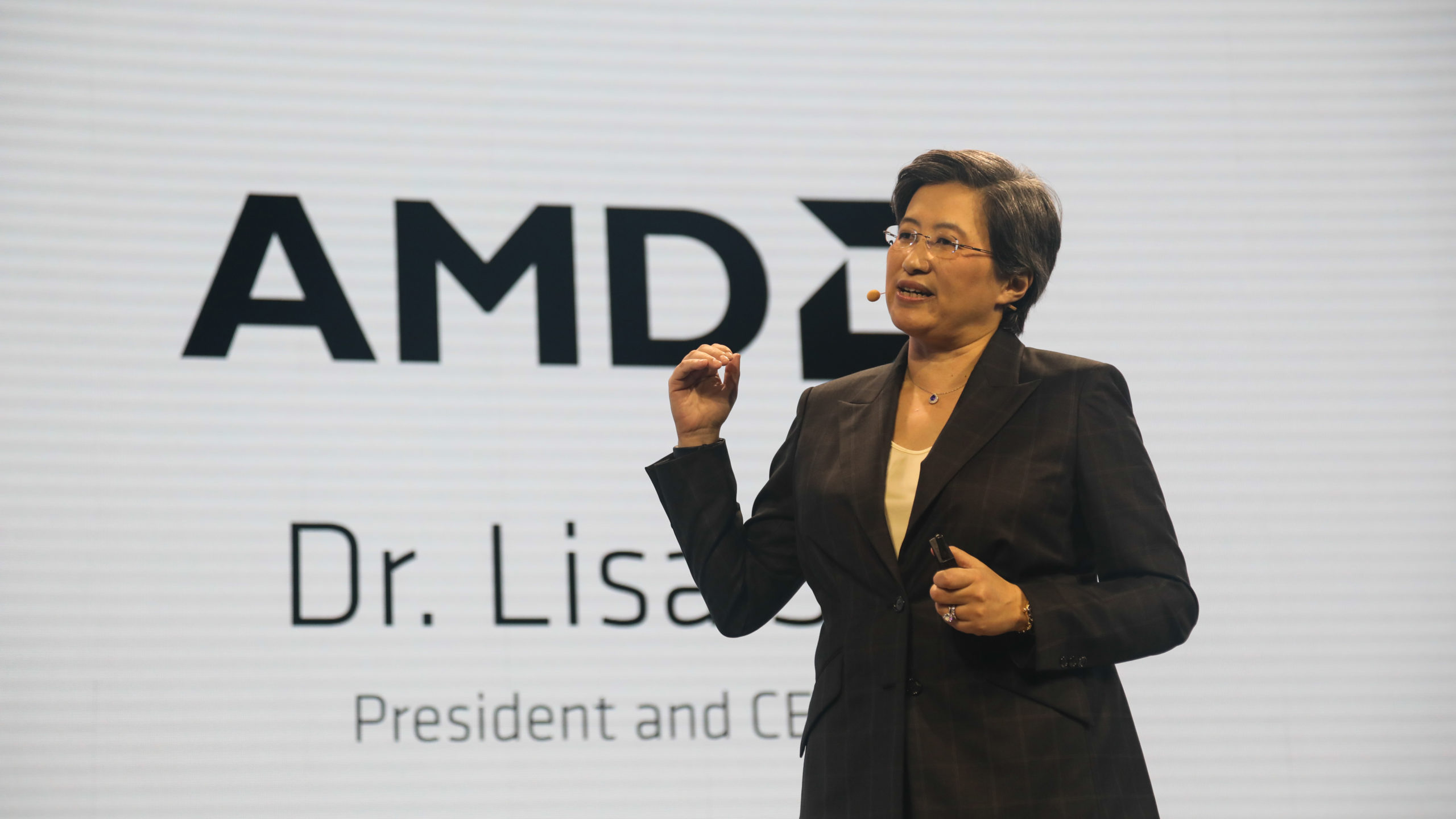 amd-ceo-lisa-su-doesn’t-seem-all-that-worried-about-the-chip-shortage