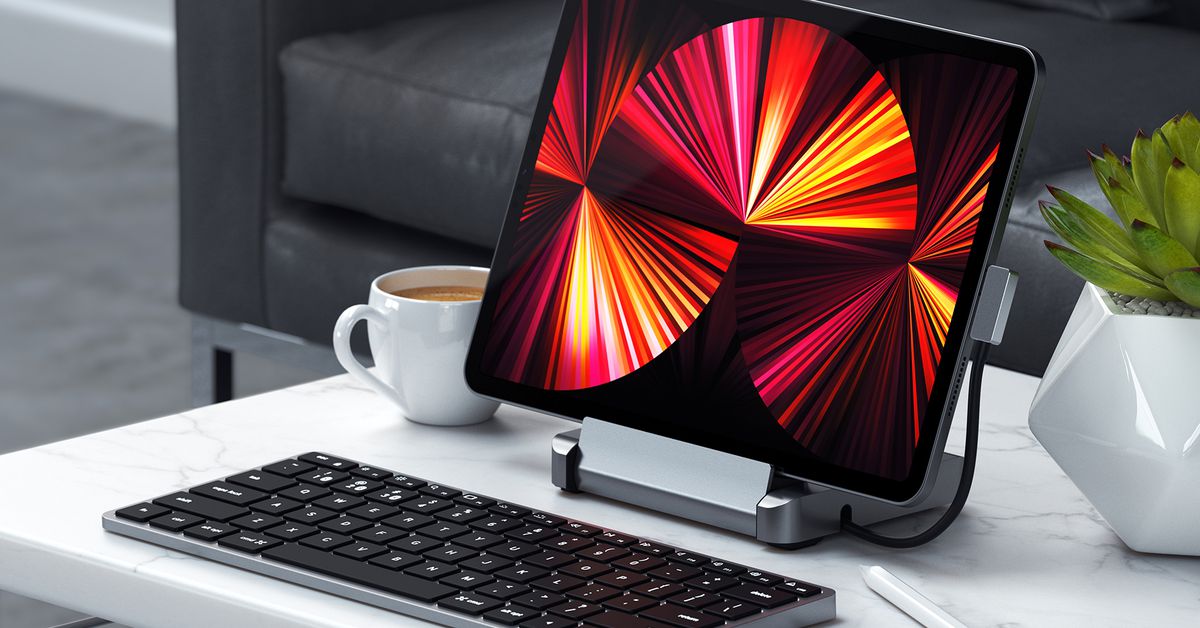 satechi’s-ipad-pro-hub-will-let-you-pretend-it’s-a-real-desktop