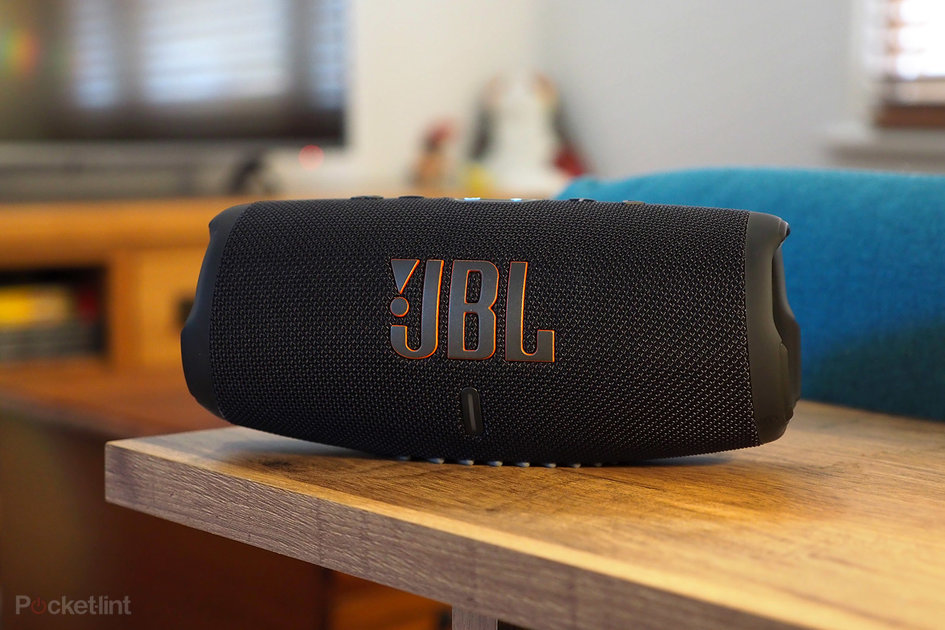 jbl-charge-5-review:-rough,-rugged-and-raw