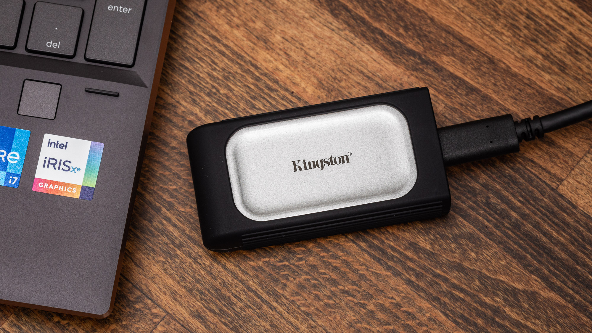 kingston-xs2000-portable-ssd-review:-small-size-with-xl-performance