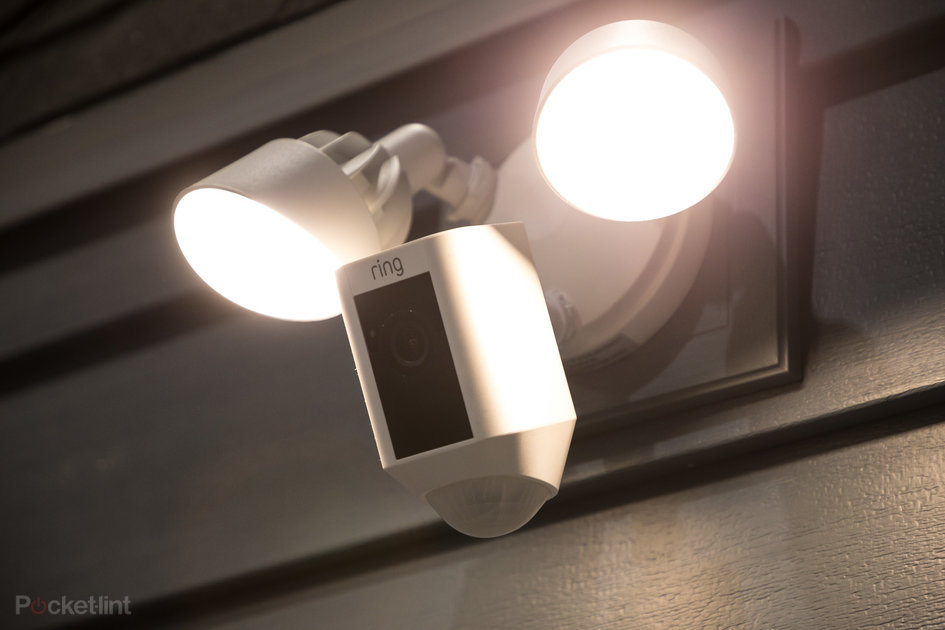 best-floodlight-cameras-2022:-light-up-the-night-with-these-smart-cameras
