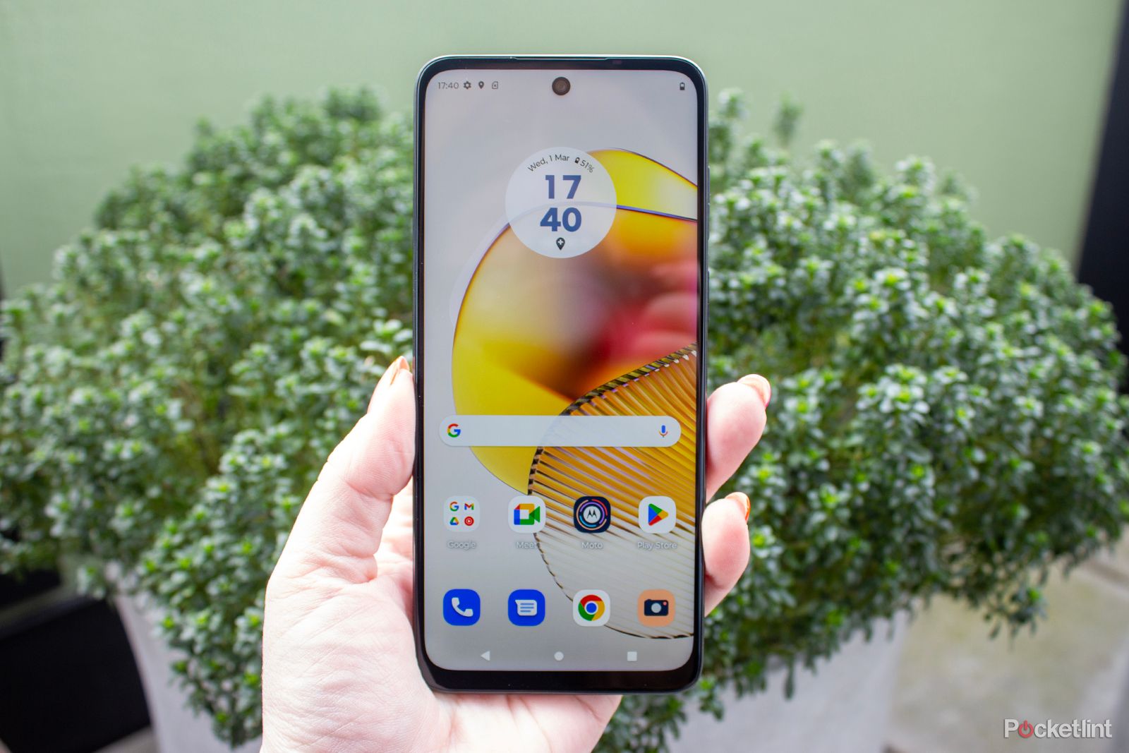 motorola-moto-g73-initial-review:-retaining-its-budget-king-crown