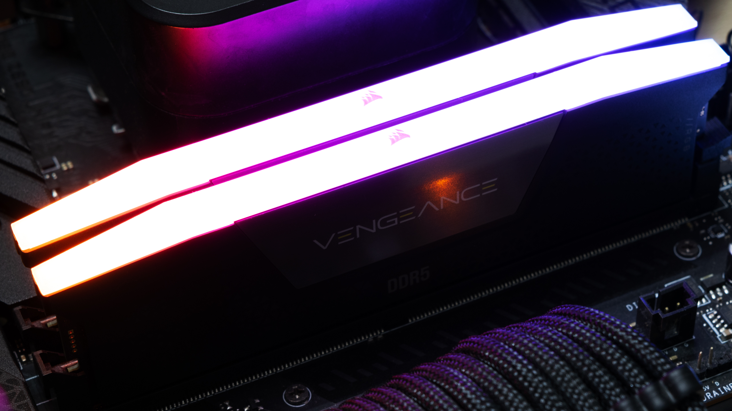 corsair-vengeance-rgb-ddr5-7000-c34-review:-premium-performance