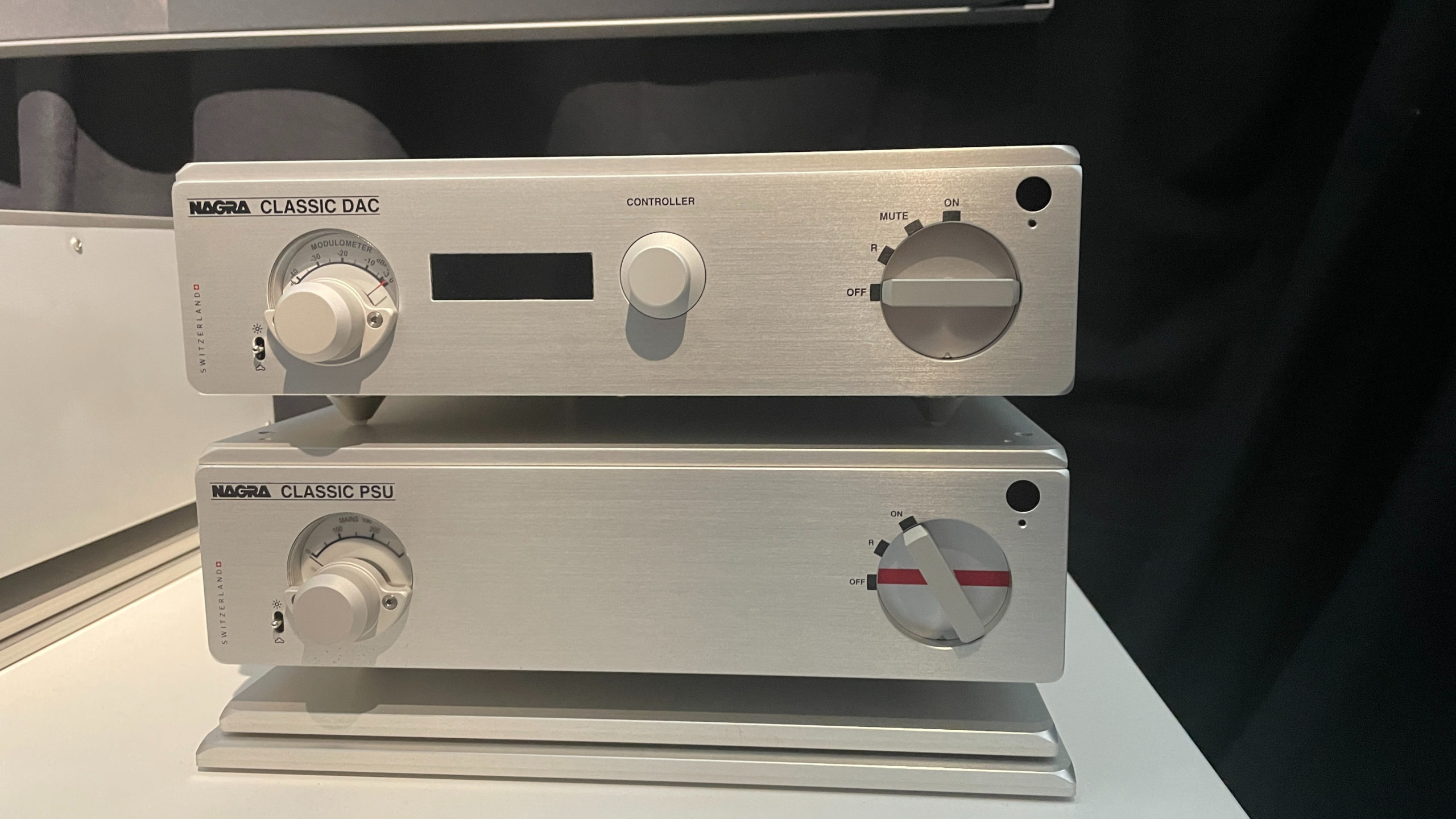 nagra-brings-high-end-swiss-engineering-to-its-e18k-‘entry-level’-classic-dac-sequel
