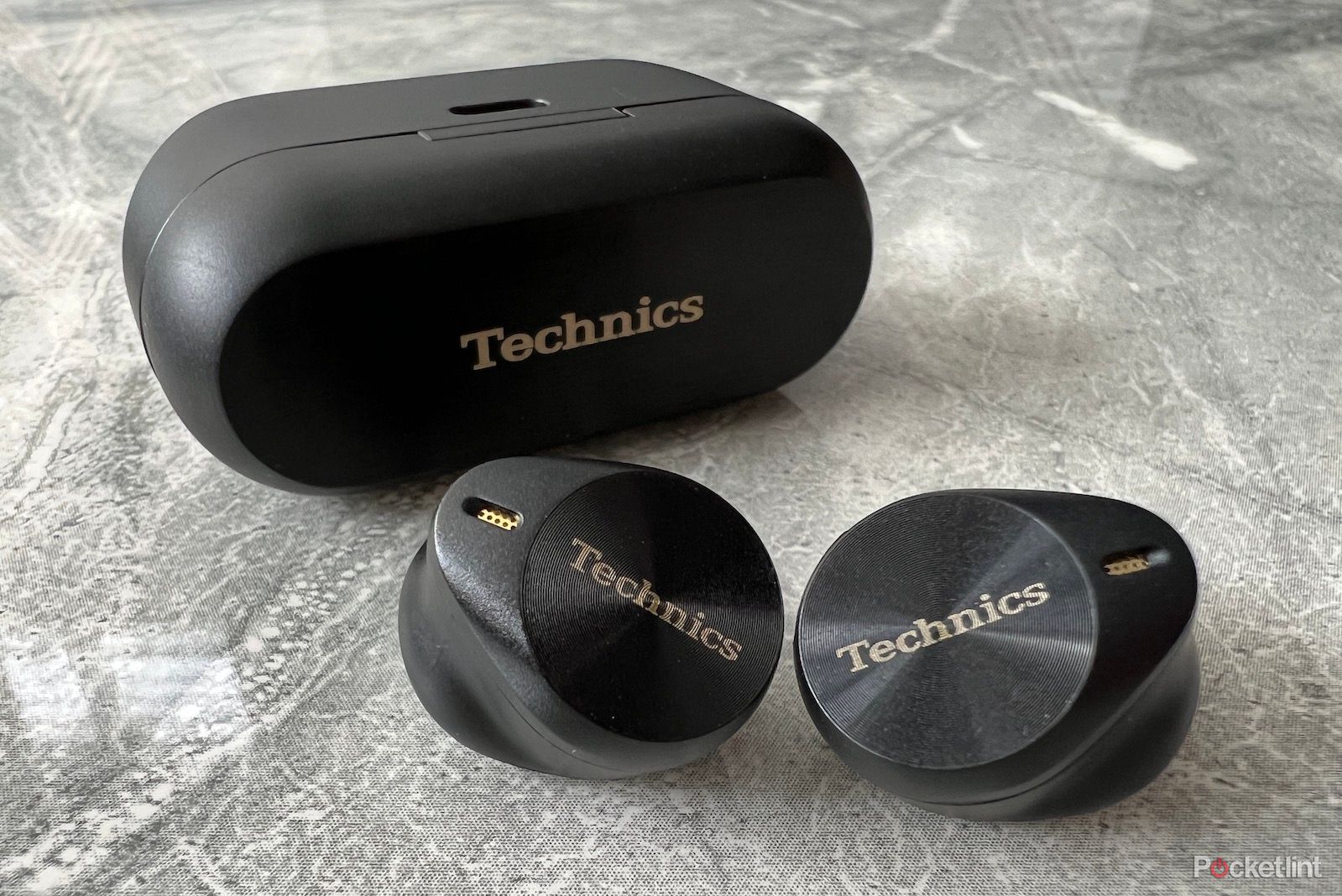 technics-eah-az80-earbuds-review:-a-confident,-refined-performance