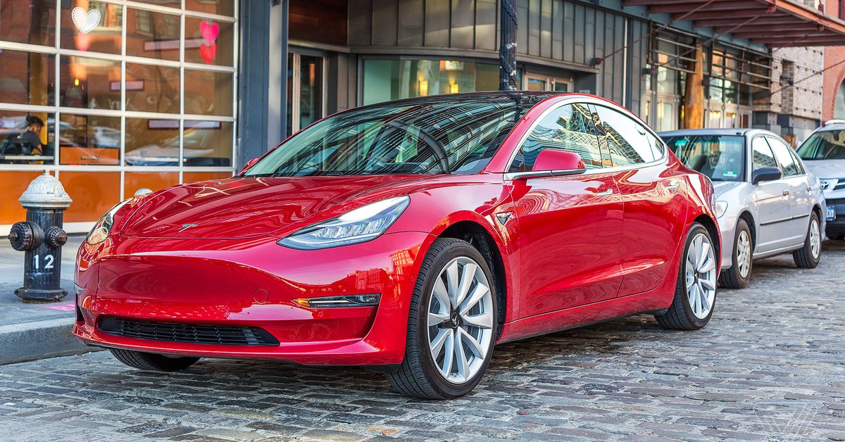 tesla-claims-every-new-model-3-now-qualifies-for-$7,500-ev-tax-credit-in-us
