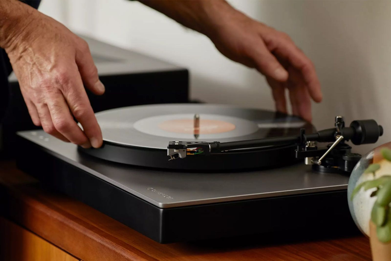 best-record-players-2023:-top-turntables-to-spin-your-vinyl-collection