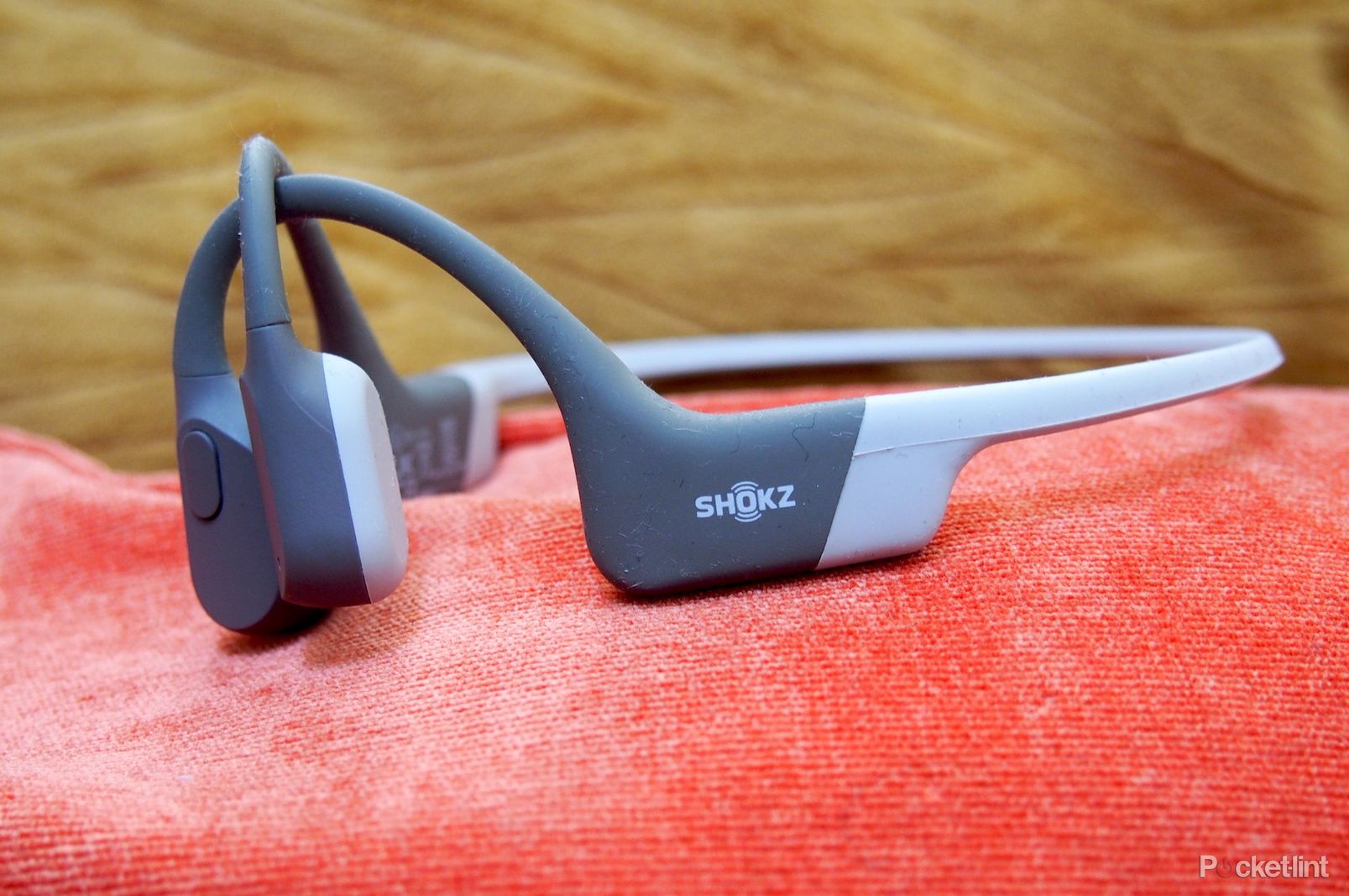 shokz-openrun-review:-superb-bone-conduction-headphones